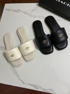 Coach Slipper