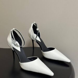 Alaïa D'Orsay 90 patent leather pumps