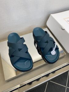 Hermes Chipre Slides