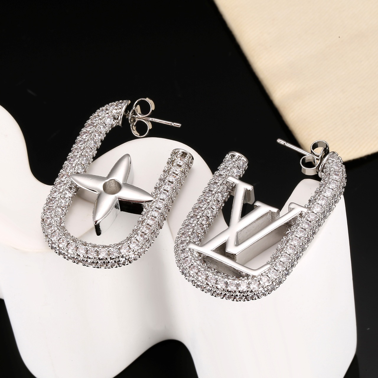 Louis Vuitton Earrings - Image 3
